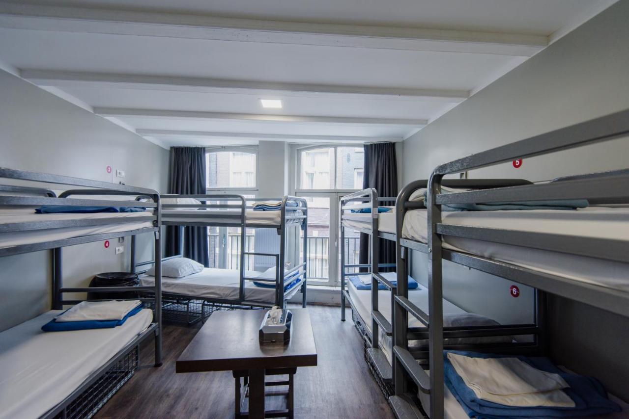 Habitación Compartida Mixta de 8 camas